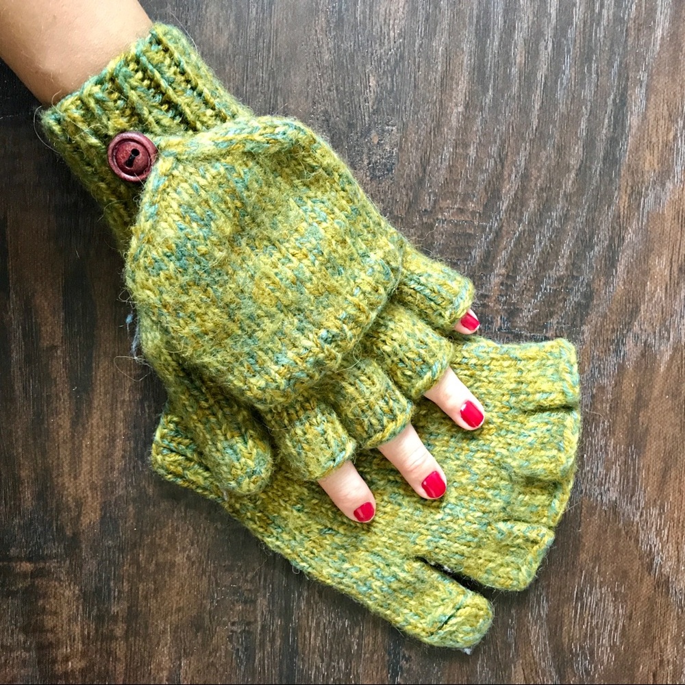 New! Mixed green toned gloves